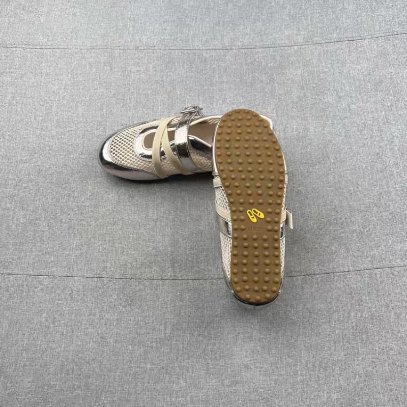 Nuove Sneakers Intrecciate con - Heels recensione e prezzo