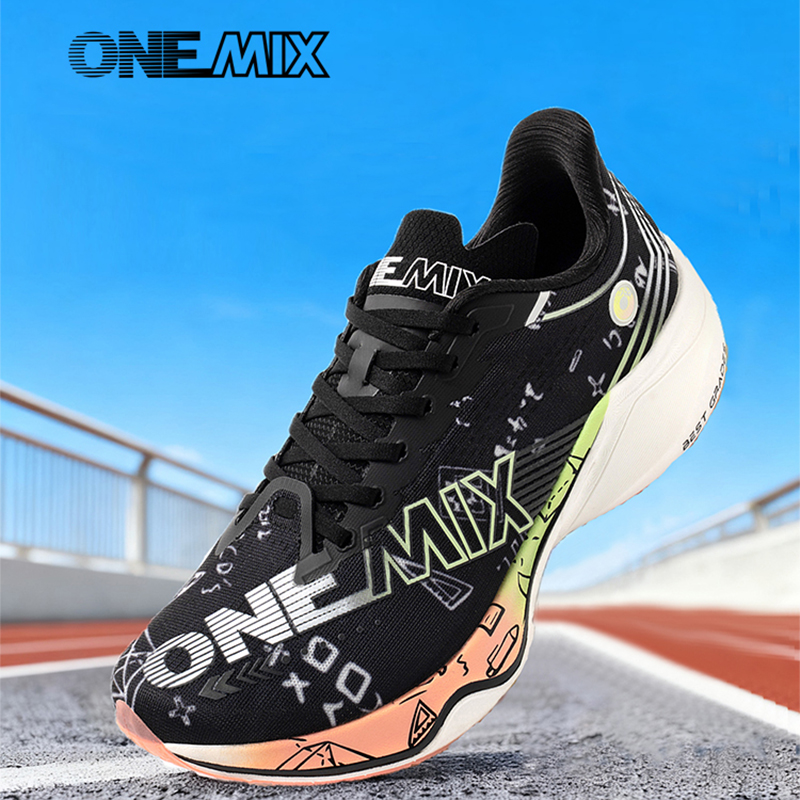 Scarpe da Corsa ONEMIX con Pia - Carbon Plate Marathon Racing Shoes recensione e prezzo